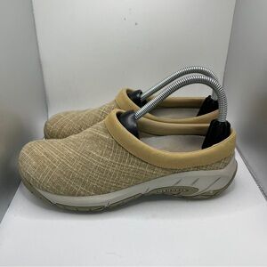 Women’s Merrell Slip-On Shoes Size 7
